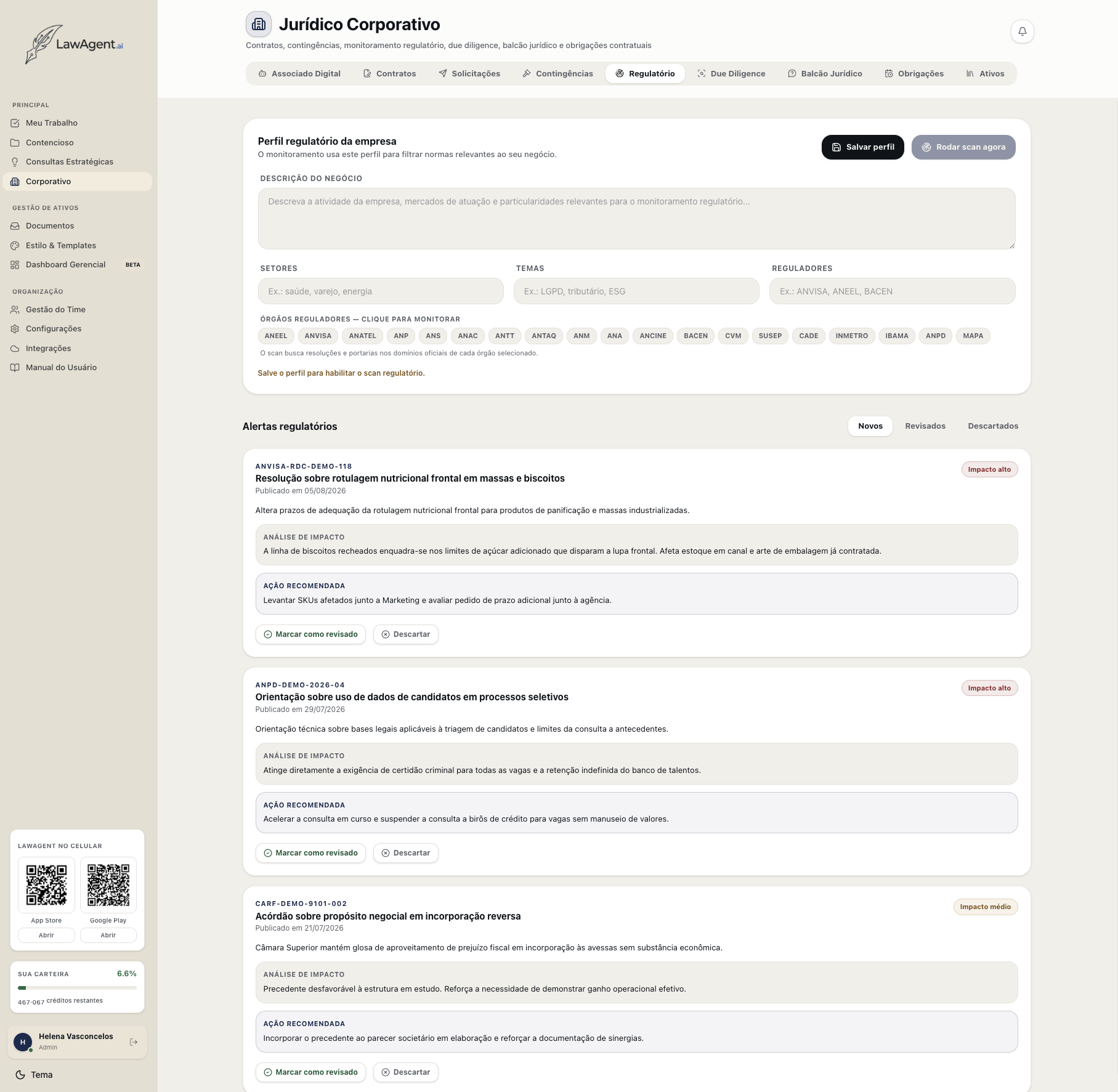 Aba Regulatório do módulo Corporativo, com o perfil regulatório da empresa, seleção de órgãos reguladores e alertas com análise de impacto e ação recomendada.